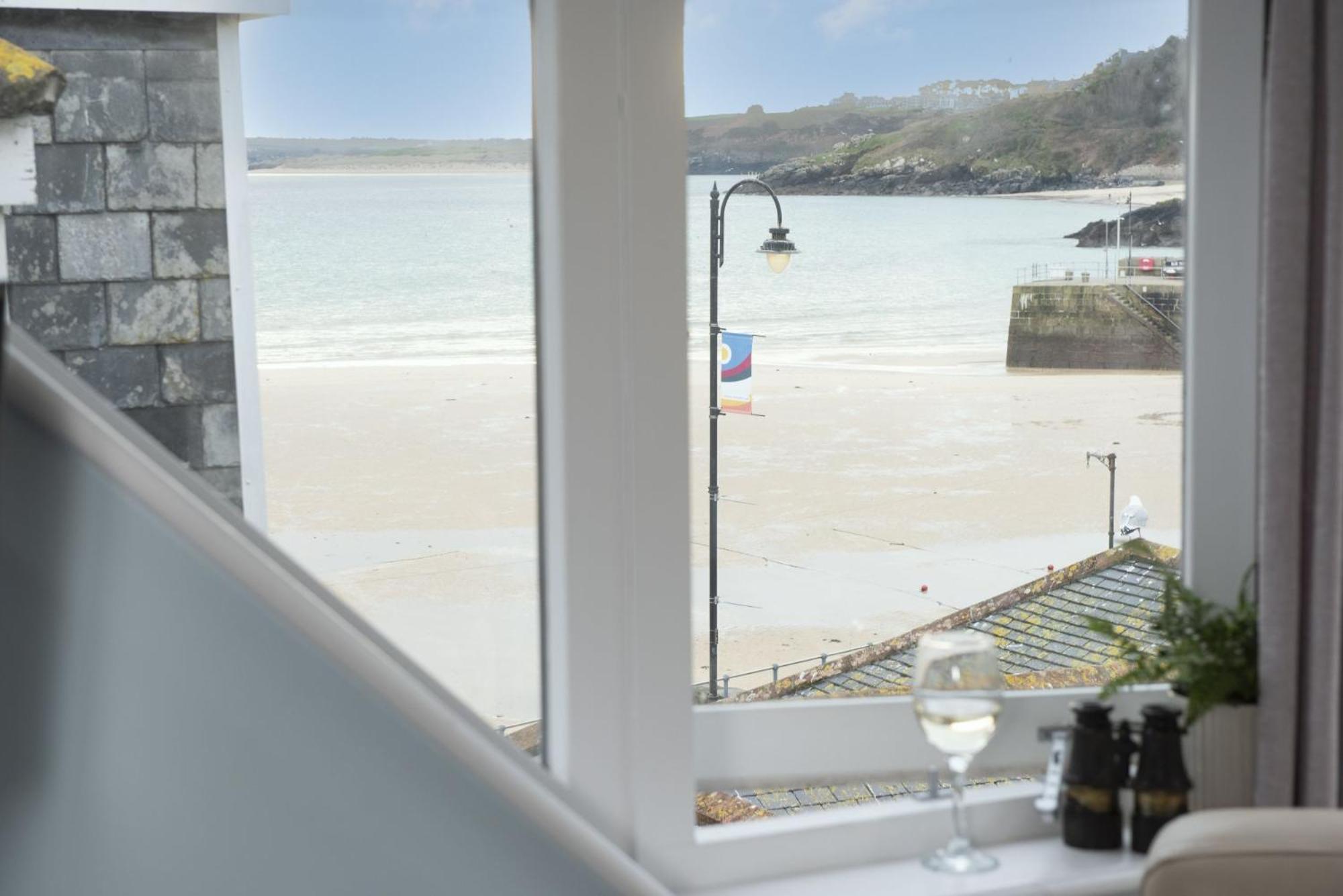 Kailani, Copper Kettle * St Ives (Cornwall)
