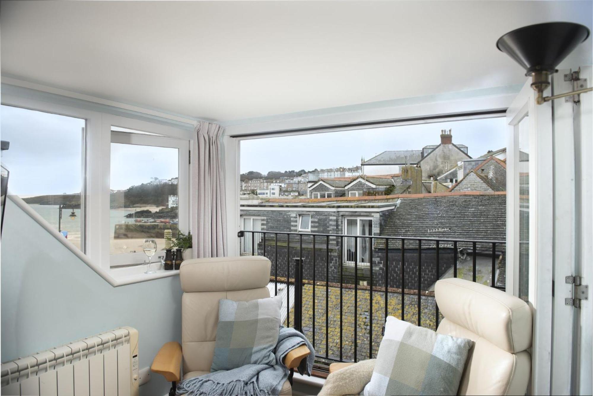 Kailani, Copper Kettle St Ives (Cornwall)
